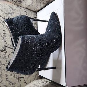 Guess Black Fazzie Ankle Boots